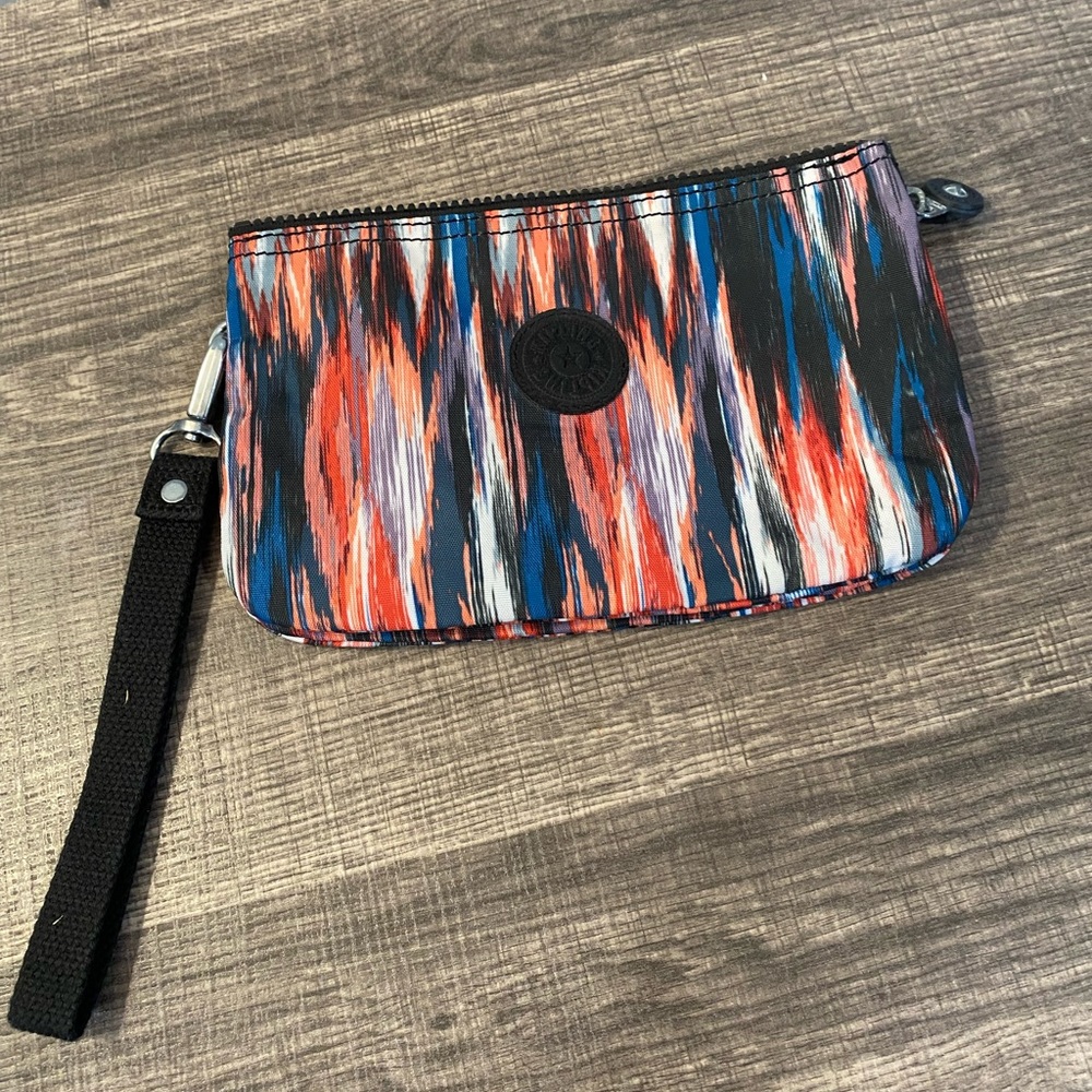 Small accessory bag that will fit in most purses and bags!